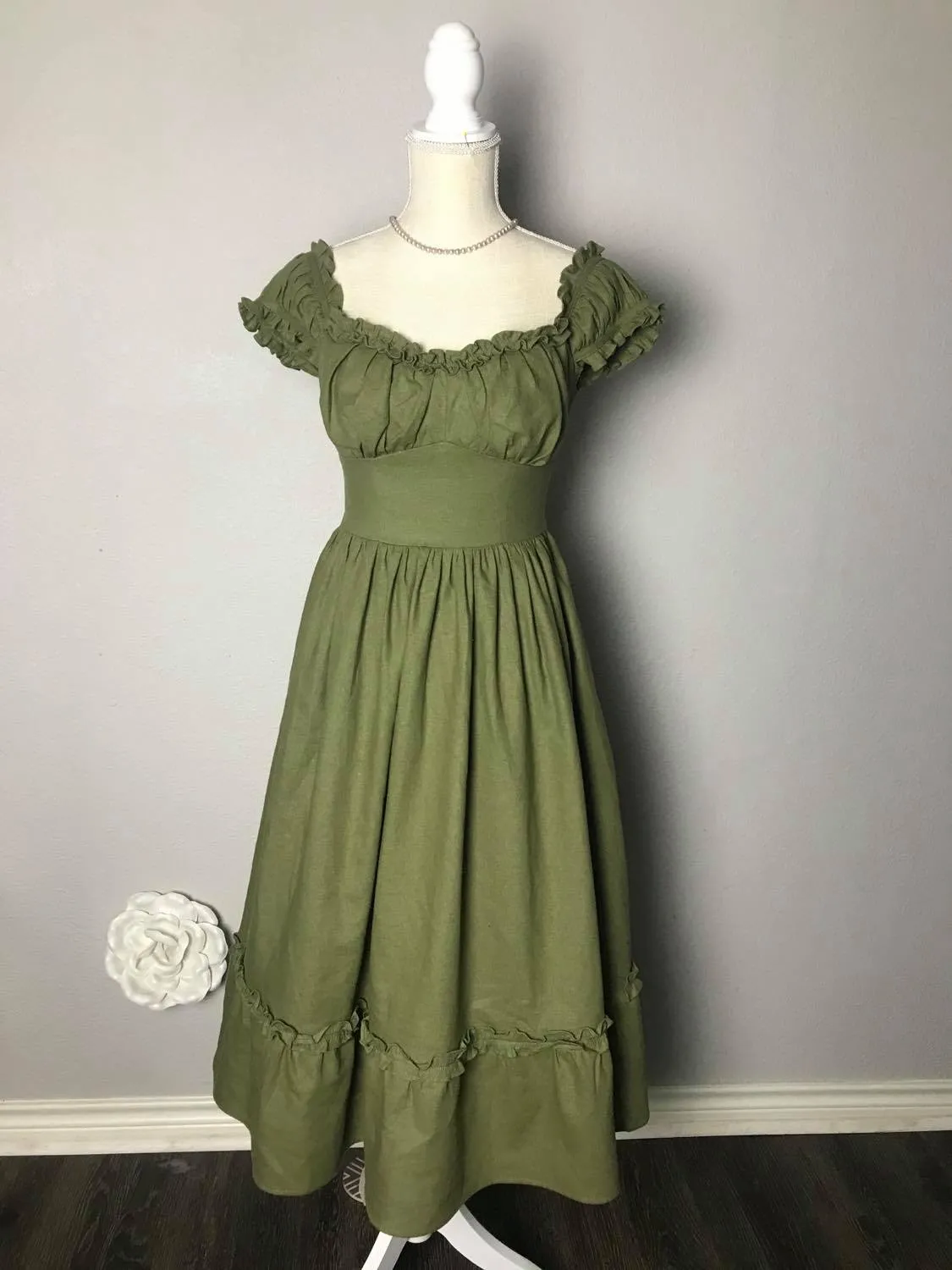 Belle Dress in linen