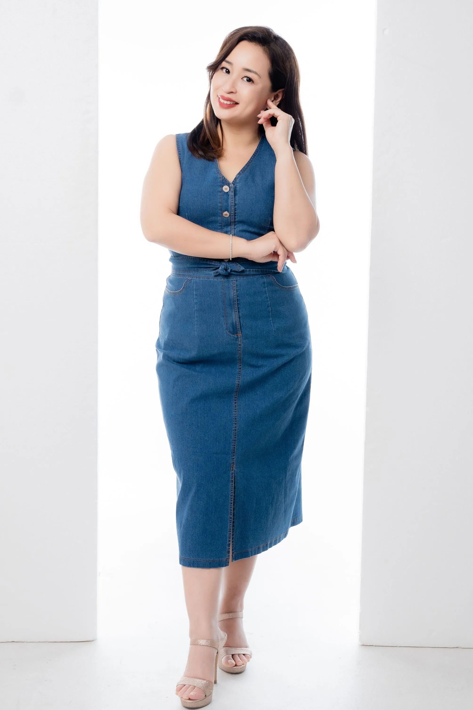 V-Neck Denim Dress With Pockets