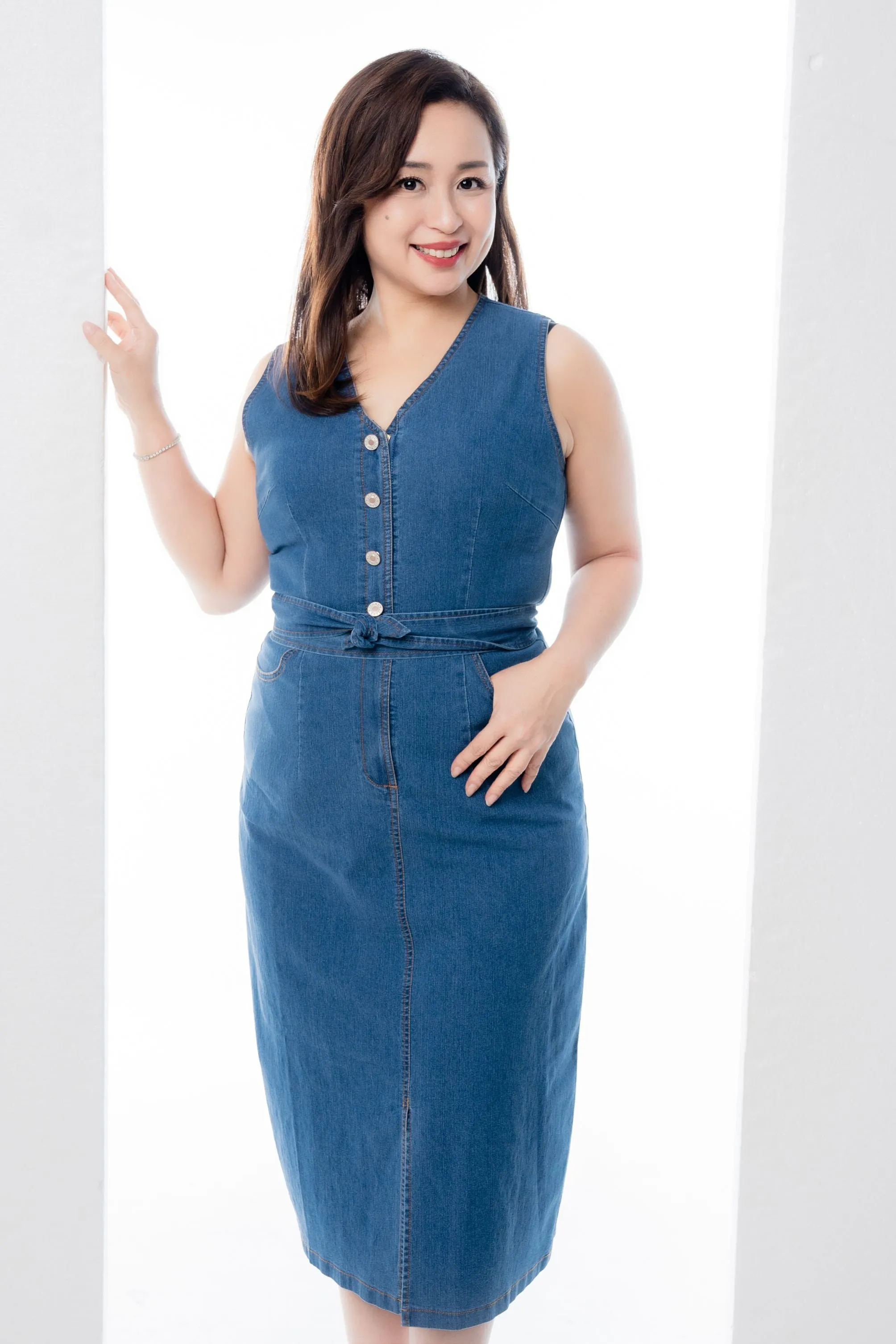 V-Neck Denim Dress With Pockets