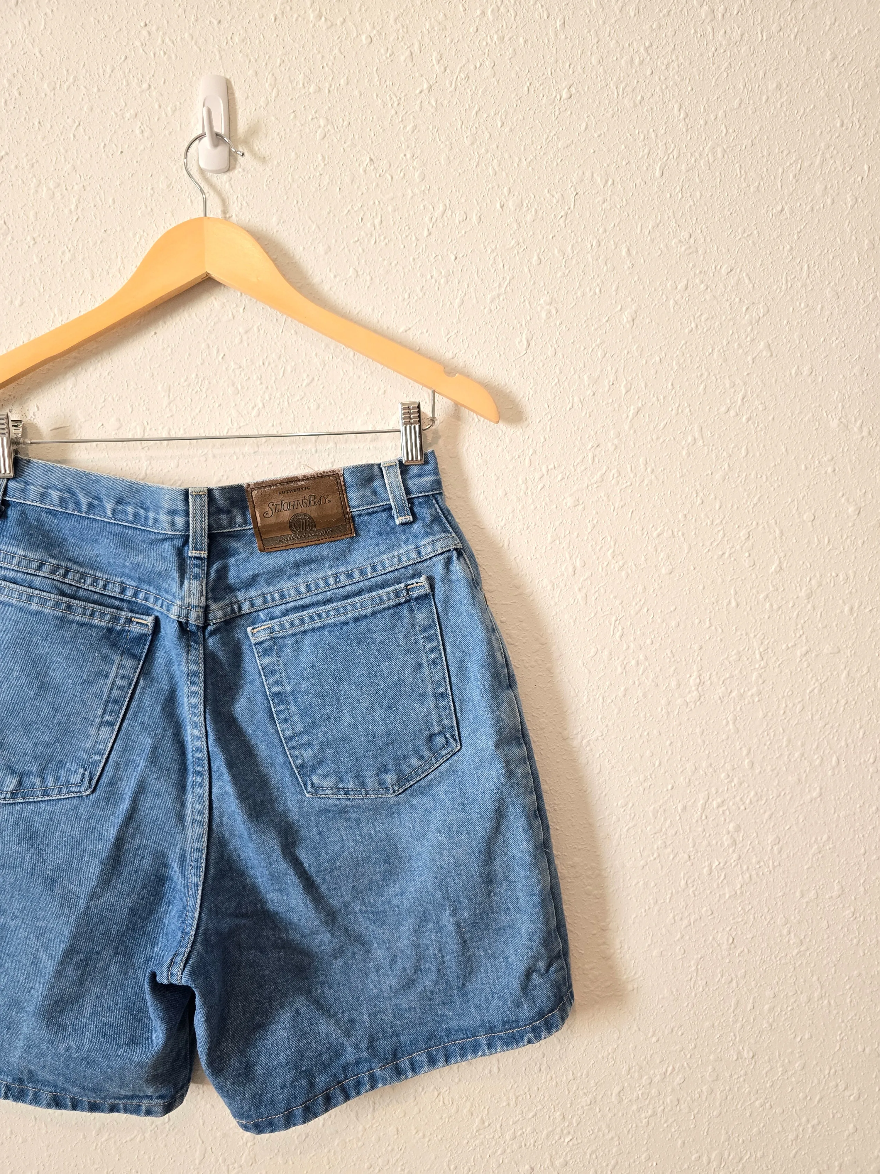Vintage Relaxed Denim Shorts (29)